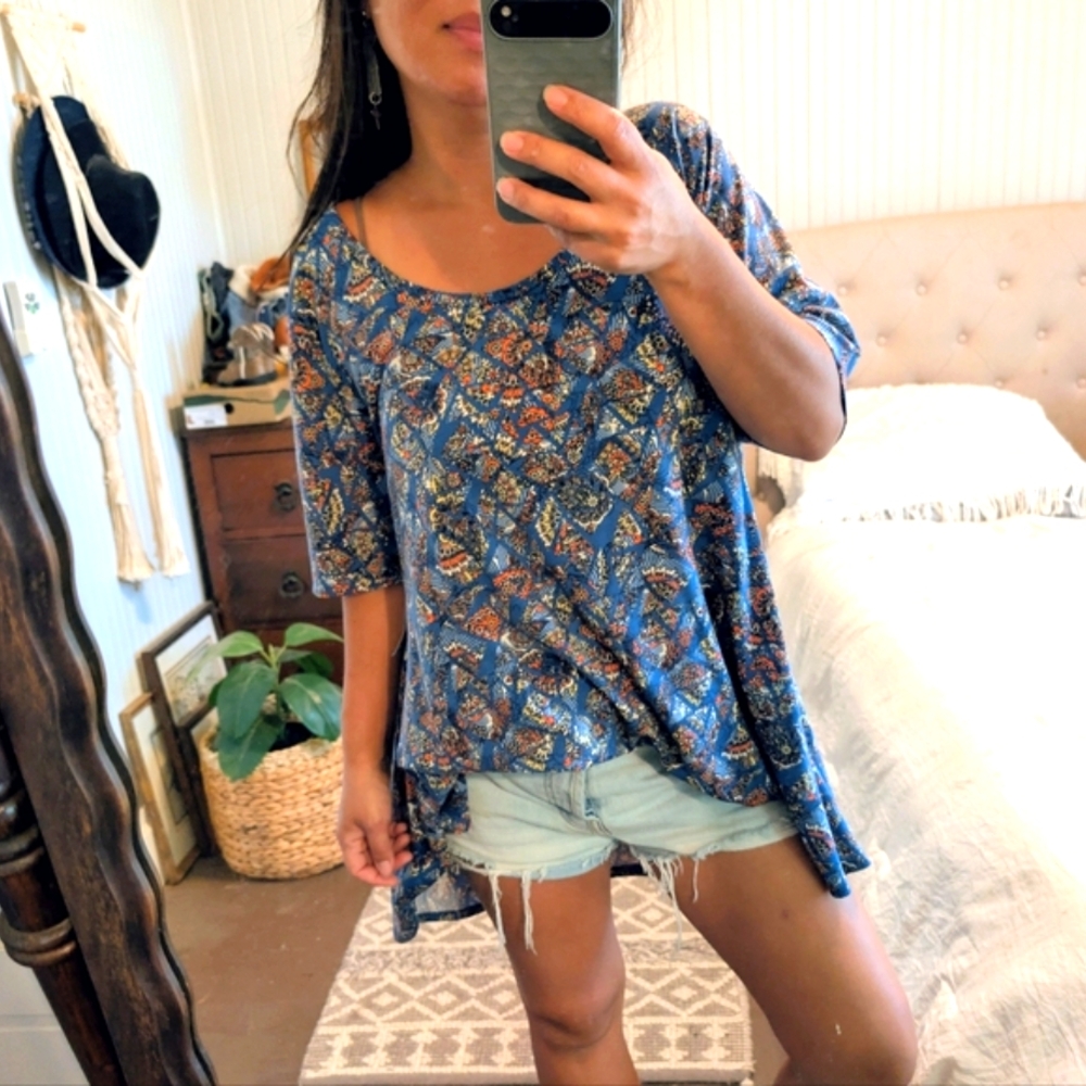 NWT LuLaRoe Blue Paisley Floral Tunic Top Xl Perfect Tee